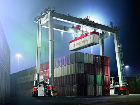Новый контейнерный кран на пневмоколесном ходу BOXHUNTER от Konecranes