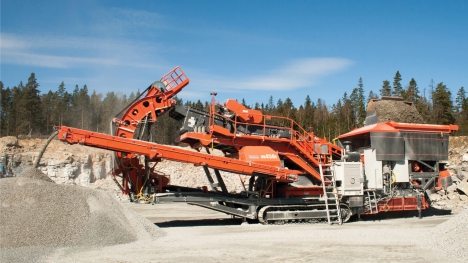UH450E - новая дробильно-сортировочная установка от Sandvik Construction