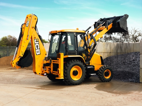 Новый экономичный экскаватор-погрузчик 3CX  от JCB для тяжелых рабочих условий в России